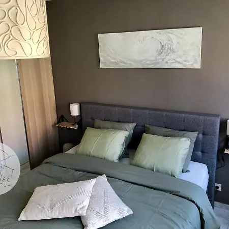 Sealight Apartament *